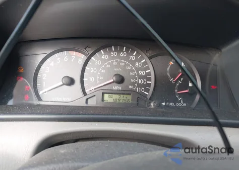 2005 Toyota Corolla Ce z USA, uszkodzony, nr VIN 1NXBR32E65Z511233